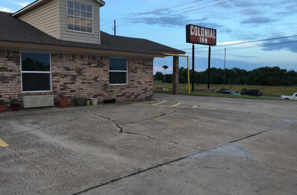 Shawnee Hotel | Colonial Inn