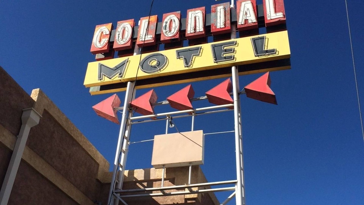 Gallup Hotel | Colonial Motel
