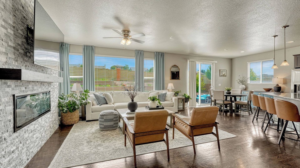 Colorado Springs House | Colorado Comfort Awaits: Spacious 6-Bed Room Retreat Near Trails & Family Fun!