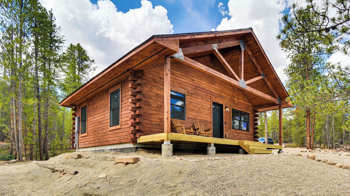 Twin Lakes Cabin | Colorado Mountain Cabin Near 14ers + Peak Views