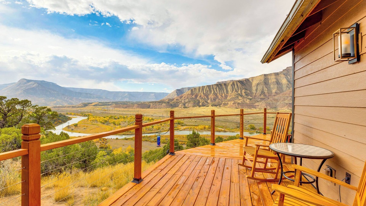 Battlement Mesa Cabin | Colorado River Getaway in Parachute: Dogs Welcome!