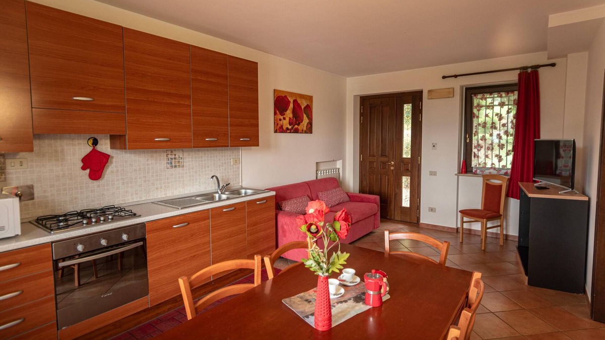 Rivotorto Apartment | Colorful and renovated apartment for six people with air conditioning and kitchen