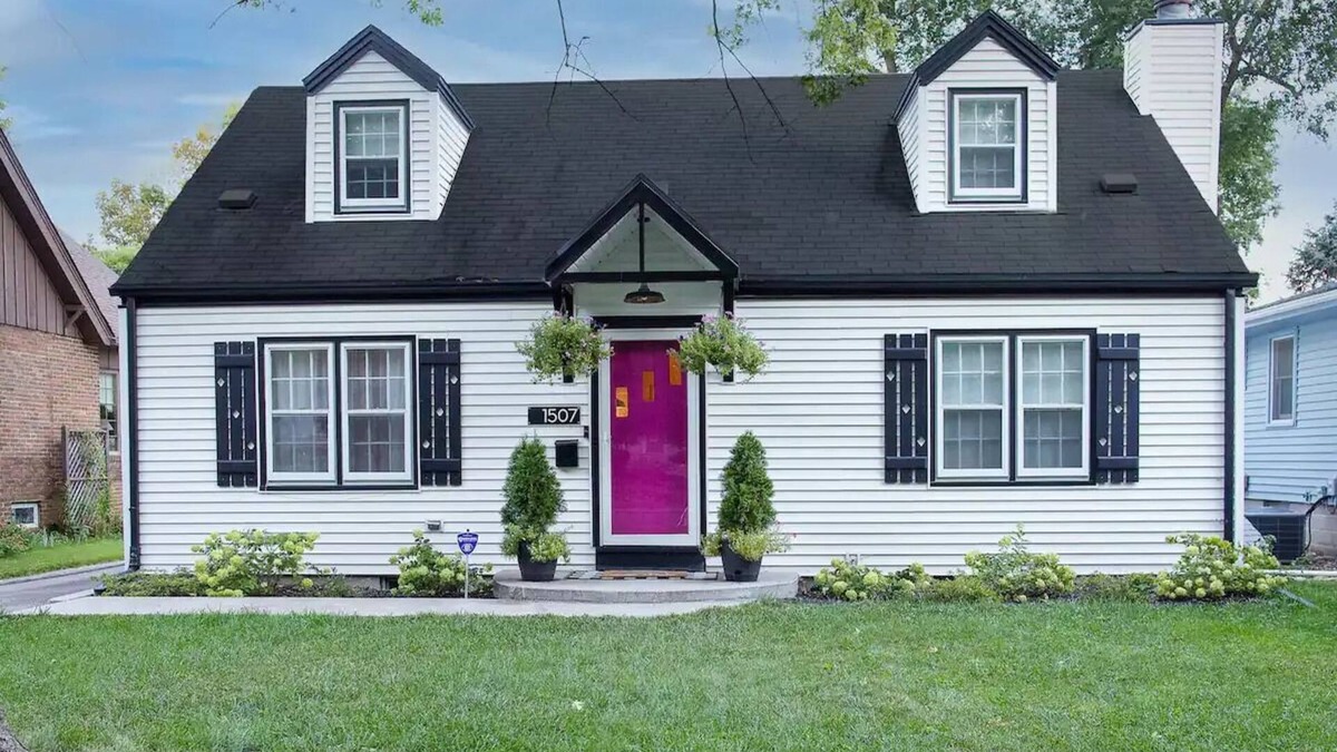 Waveland Park House | Colorful & Quiet 3-Bedroom Charmer near Downtown