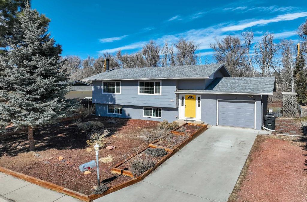 Security-Widefield House | Colors of Colorado Parks & Trails Dog-Friendly
