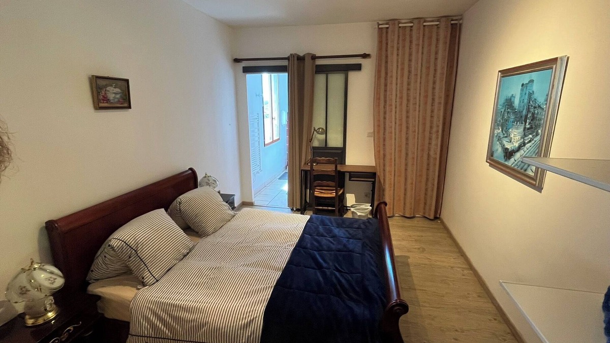 Cormatin Bed & Breakfast | Colors of life - Chambre Bleue