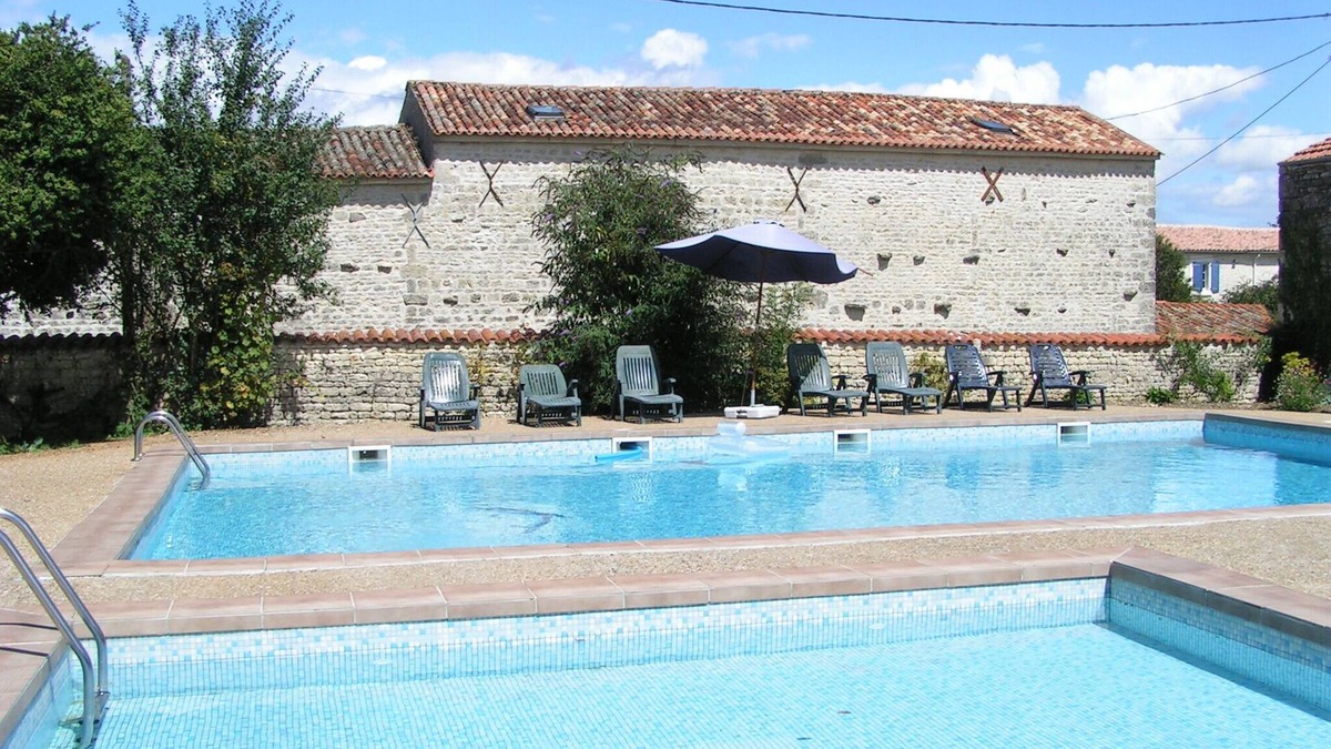 Duil-sur-le-Mignon House | Columba Les Constellations