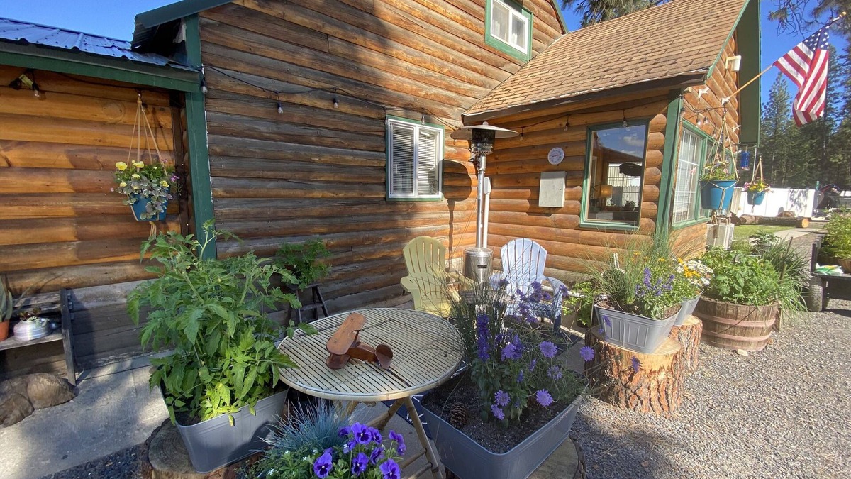 Colville Hotel | Columbia Point Resort