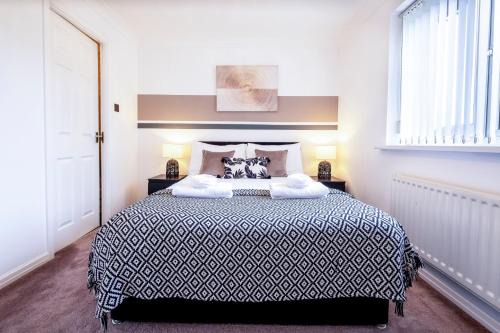 Alvaston Apartment | Colwell 4 Bedroom, 3 Bathroom House