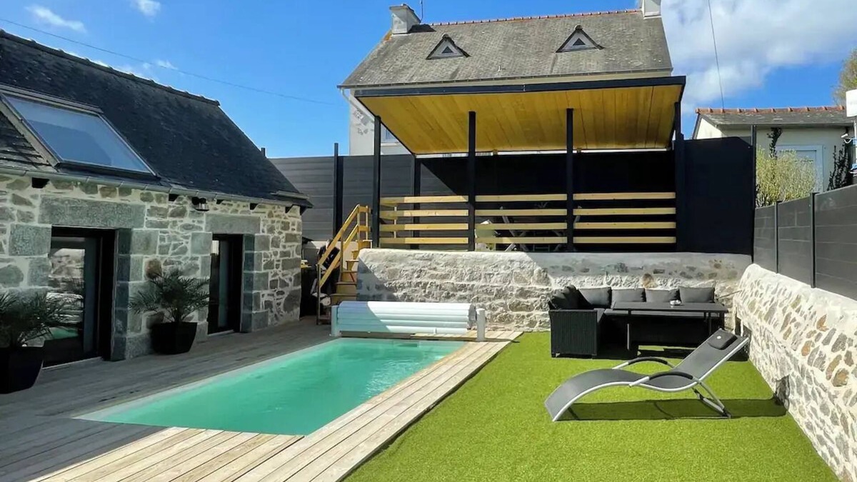 Saint-Brieuc House | Come and discover our renovated fisherman's cottage 5 minutes' walk from the beach.