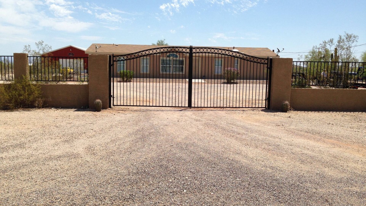 San Tan Valley House | Come and Enjoy this Lovely Home with a Mountain View!