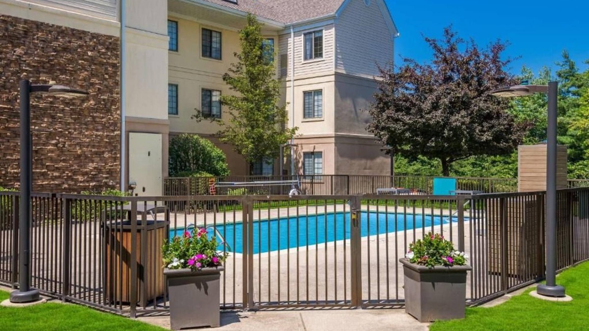 Andover Hotel | Come Create Memories w/Fun-filled Adventures at this Paradise! Outdoor Pool!