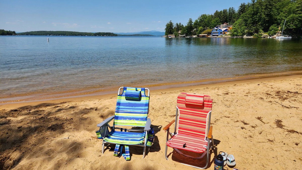 Gilford House | Come & enjoy beautiful Lake Winni! Concerts are within 5 min. Economy pricing