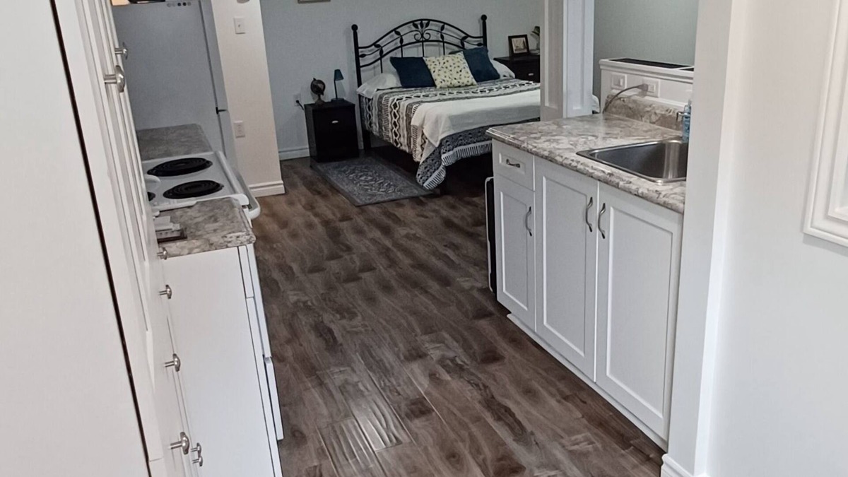 Bridgewater Apartment | Come for work or pleasure! This safe, quiet, 1 Prsn unit is centrally located!