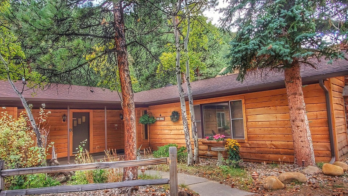 Estes Park Condo | Come stay at the Blue Spruce Cabin for unbelievable views!