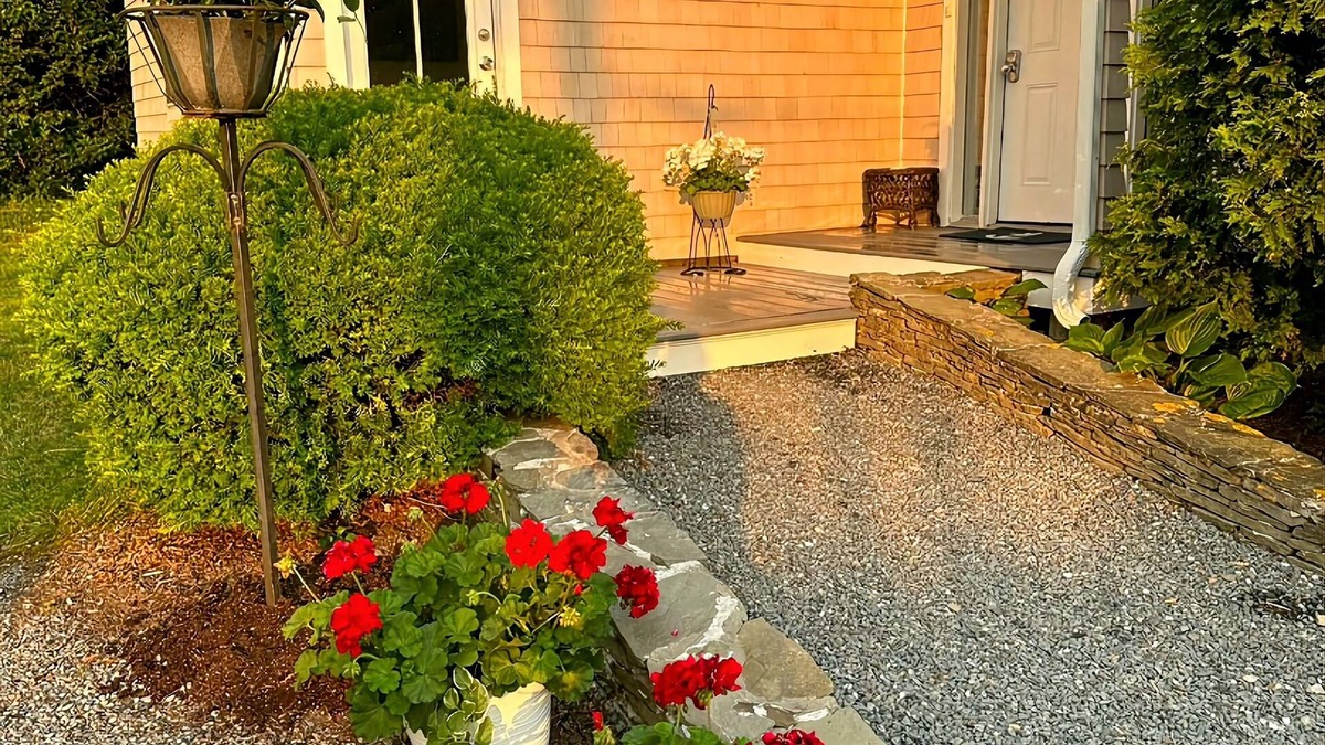 Easton's Point Cottage | Come Stay by the Sea on Easton’s Point — A 5-Star Guest Favorite!