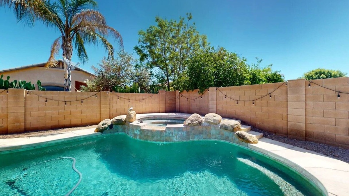 Villages At Queen Creek House | Come Vacation in your own Private Pool & Spa!
