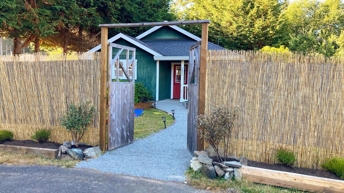 McKinleyville House | Come visit the Northcoast and relax at Casa Bella Vista!