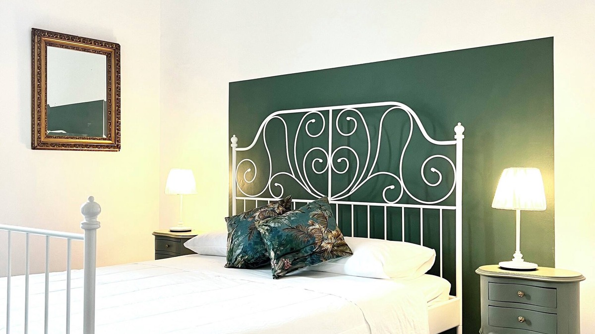 Borgo Crimea Apartment | Comecasa Near Piazza Vittorio 2 Bedsroom