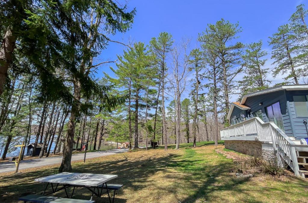 Blakeslee House | Comes with canoe and kayak use Lake house with hot tub and fire pit
