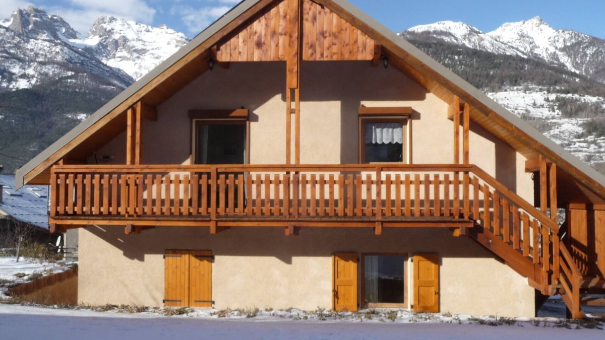 Saint-Martin-de-Queyrieres Apartment | Comfortable apartment 4 people