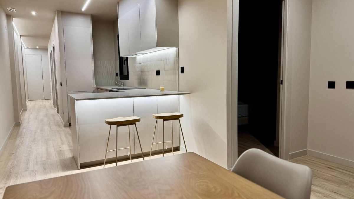 Santa Coloma de Gramenet Apartment | Comfortable and stylish apartment on First Floor.1A