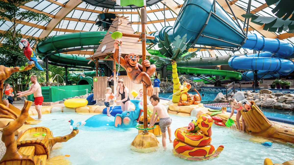 Municipality of Beesel House | Comfort 3-person babybungalow in the holiday park Landal De Lommerbergen