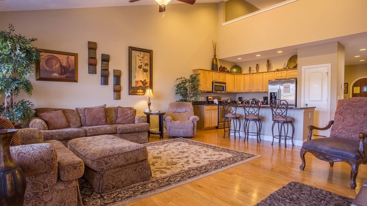 Fieldstone Bluffs Villa | Comfort and Relaxation at this Elegant, Pet Friendly Villa in Branson Creek!