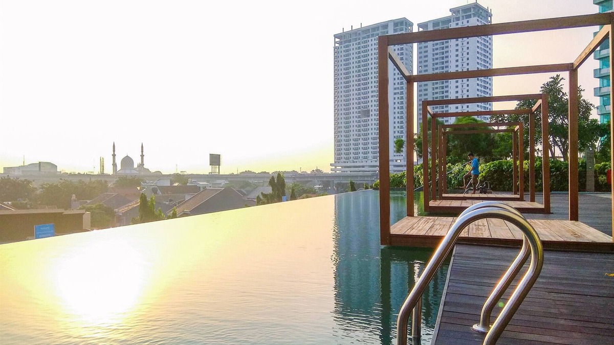 Pekayon Jaya Apartment | Comfort And Spacious 2Br Grand Kamala Lagoon Apartment