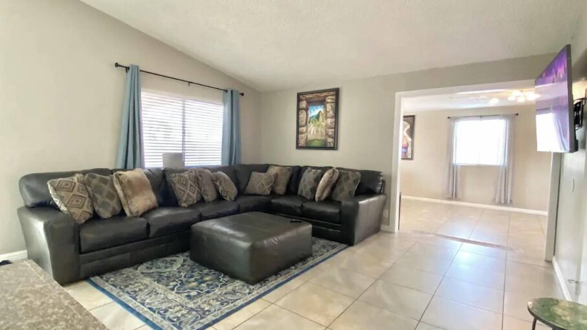Black Mountain House | Comfort and Tranquility near Black Mountain Ranch