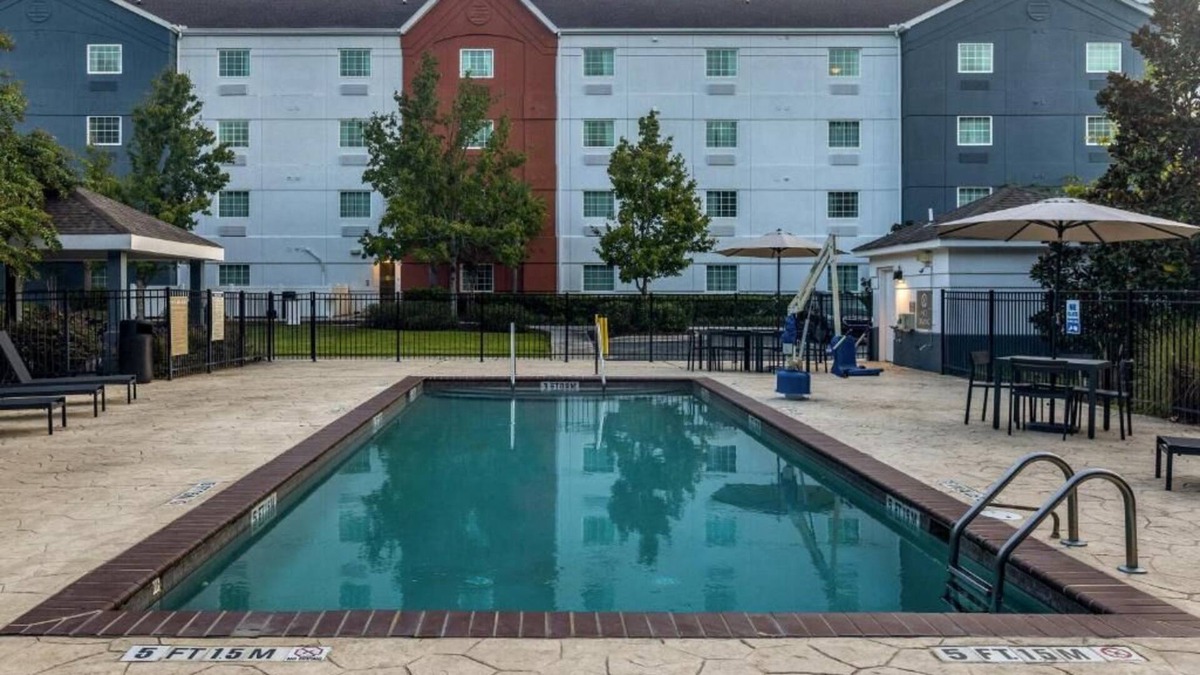 Okatie House | Comfort & Convenience! 4 Relaxing Rooms w/ Kitchen, Close to Berkley Place Park