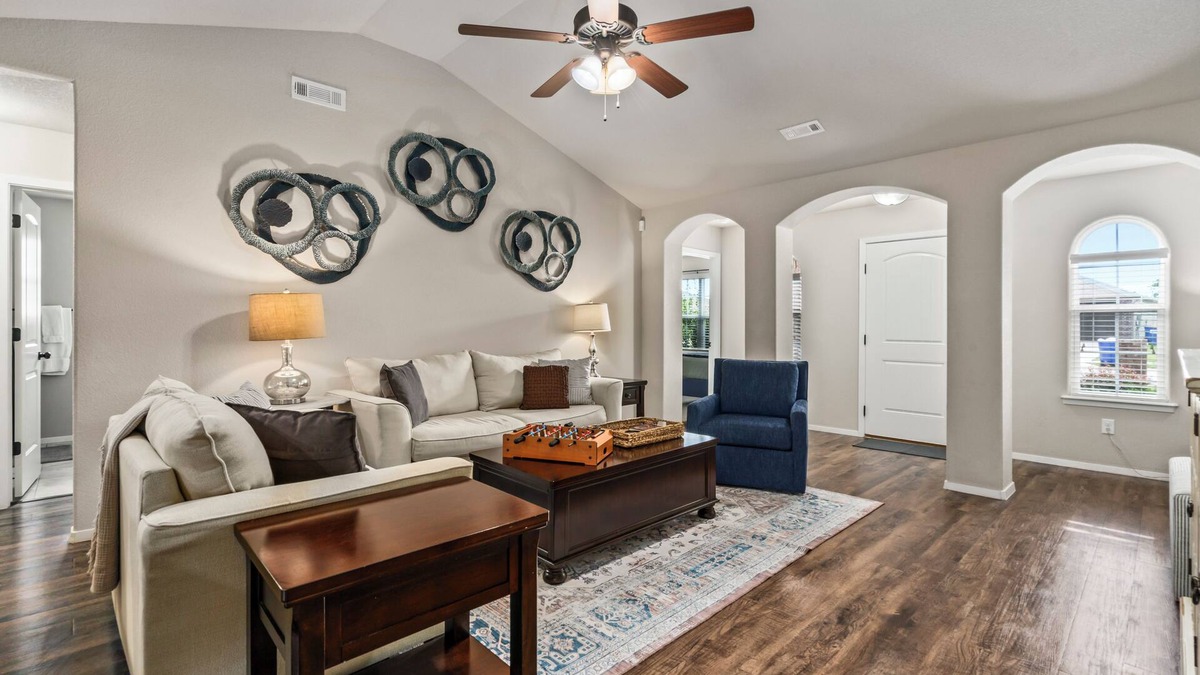 Bentonville - Fayetteville House | Comfort & Convenience, Central NWA Family Home