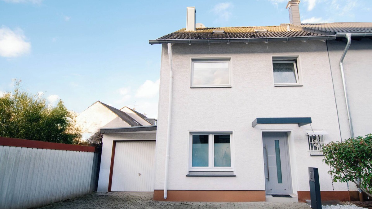 Lind Apartment | Comfort Hub | 3 homestay guest rooms near airport, fair, trade fair, ESA & city