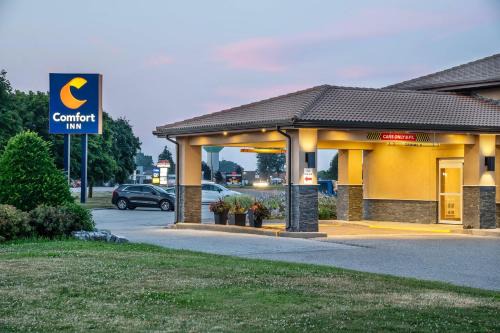 Chatham-Kent Hotel | Comfort Inn