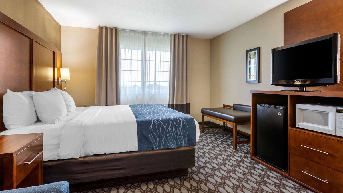 Story City Hotel | Comfort Inn Story City