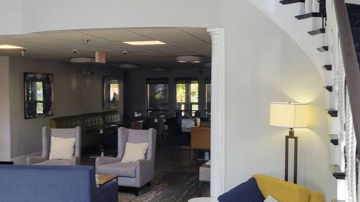 Stone Mountain Hotel | Comfort Inn & Suites at Stone Mountain