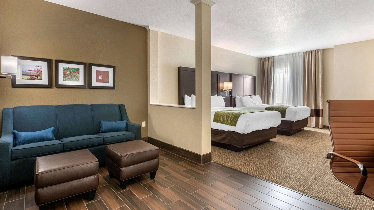 Cedar Rapids - Iowa City Hotel | Comfort Inn & Suites Cedar Rapids CID Eastern Iowa Airport