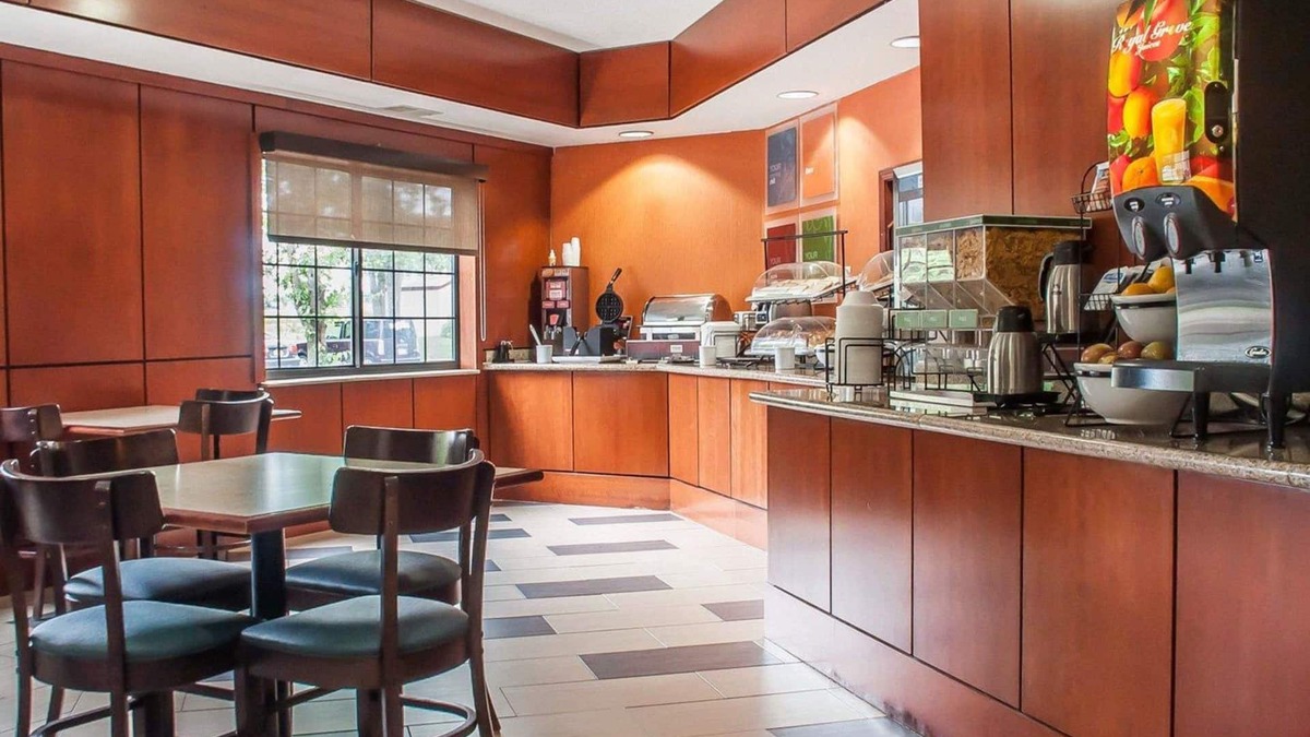 Hamburg Hotel | Comfort Inn & Suites Hamburg - Buffalo South