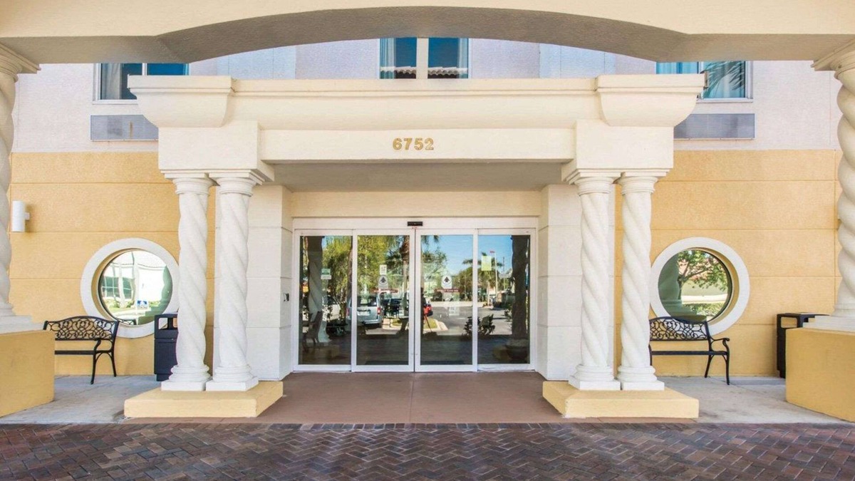 Jupiter Hotel | Comfort Inn & Suites Jupiter I-95