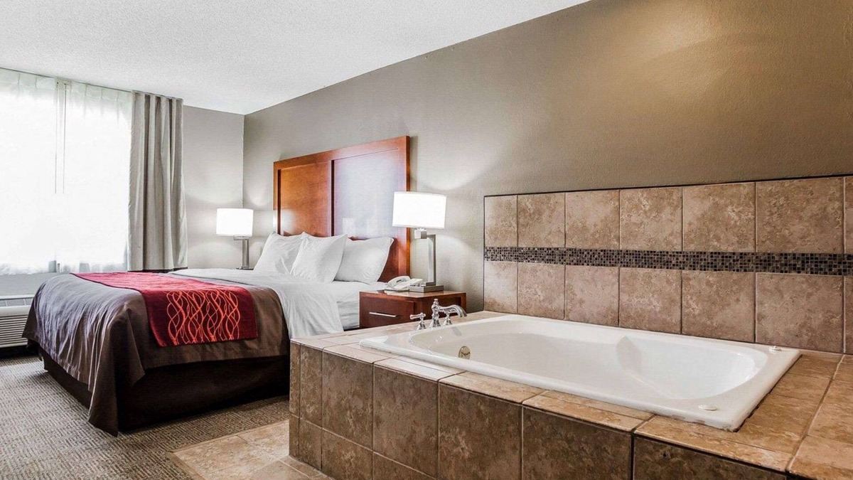 Moberly Hotel | Comfort Inn & Suites Moberly