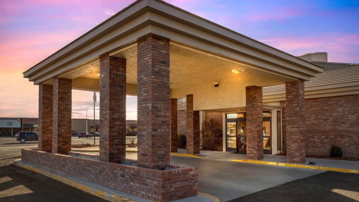 Fallon Hotel | Comfort Inn & Suites Near Fallon Naval Air Station