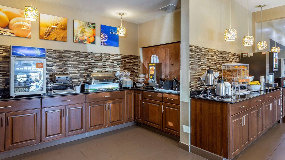 North Aurora Hotel | Comfort Inn & Suites North Aurora - Naperville