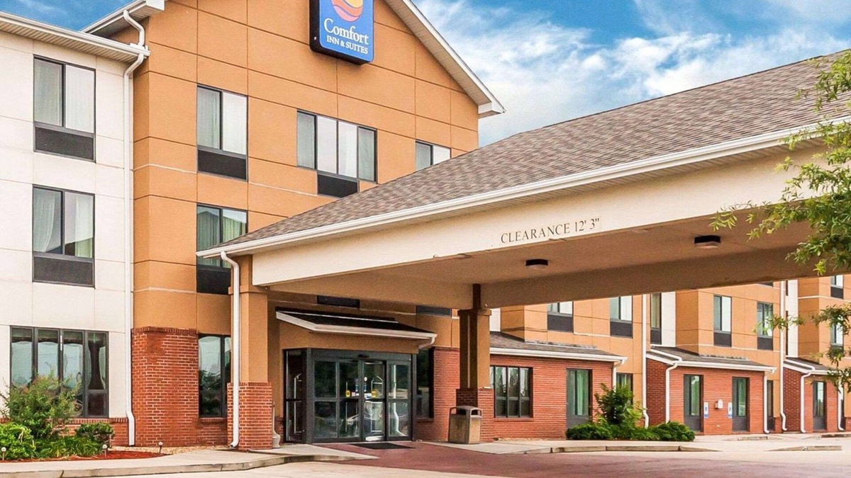 Miner Hotel | Comfort Inn & Suites Sikeston I-55