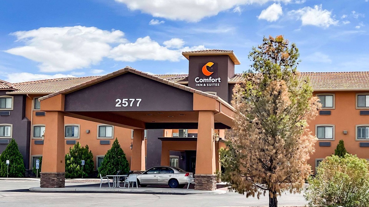 Safford Hotel | Comfort Inn & Suites Thatcher - Safford