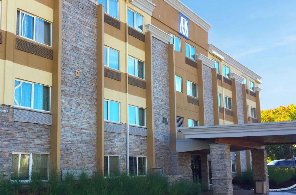 Greenburg Hotel | Comfort Inn & Suites Tigard near Washington Square