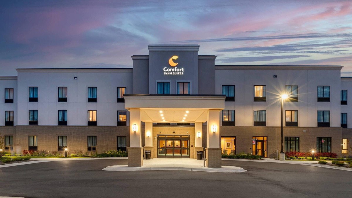 Drayton Plains Hotel | Comfort Inn & Suites