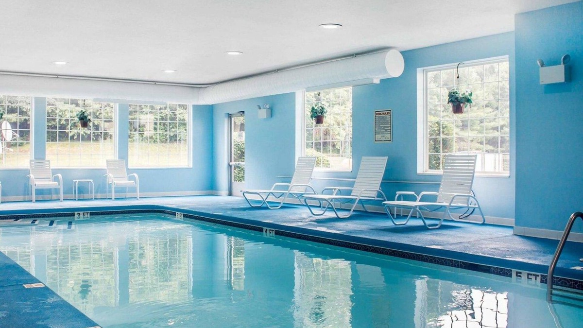 Rogers Hotel | Comfort Inn & Suites