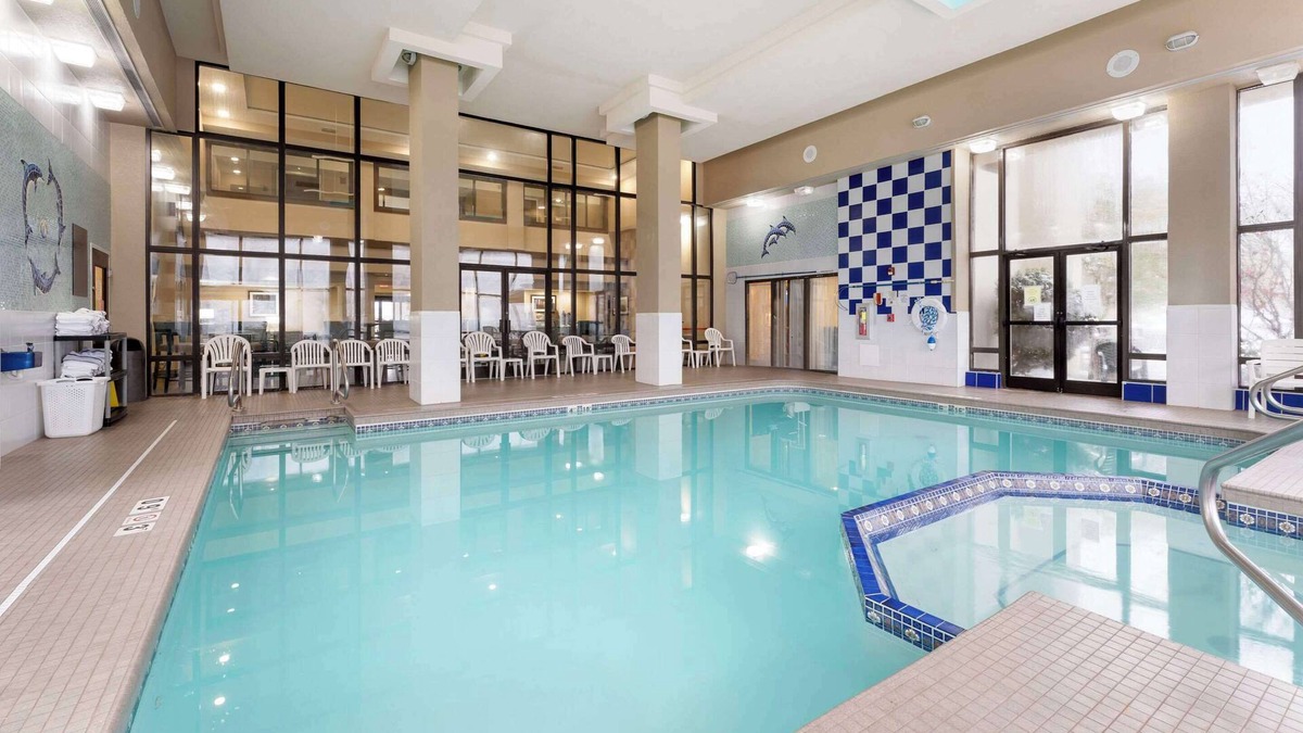 Tire Hill Hotel | Comfort Inn & Suites