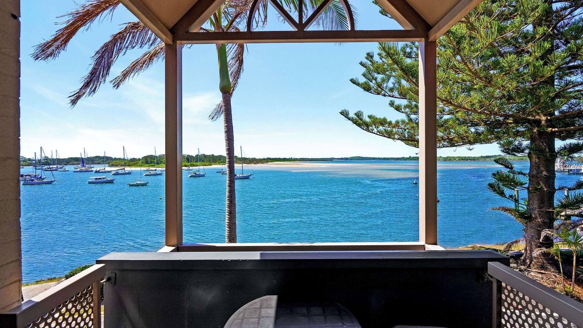 Port Macquarie Hotel | Comfort Resort Waters Edge