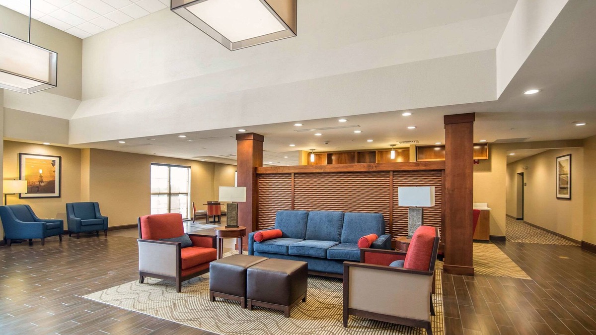 Dodge City Hotel | Comfort Suites Dodge City