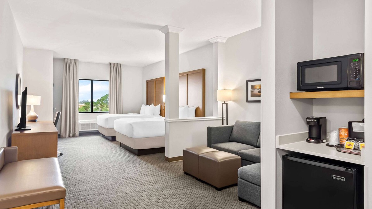 Stuart Hotel | Comfort Suites Stuart - Hutchinson Island